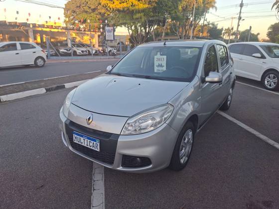 RENAULT SANDERO 1.6 EXPRESSION 8V FLEX 4P MANUAL RENAULT SANDERO 1.6 EXPRESSION 8V FLEX 4P MANUAL